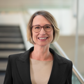 © GAULS Die Fotografen, Koblenz-Touristik GmbH Projektleiterin VA-Software Abteilung Kongress der Koblenz-Touristik GmbH Ute Bastkowski © GAULS Die Fotografen, Koblenz-Touristik GmbH