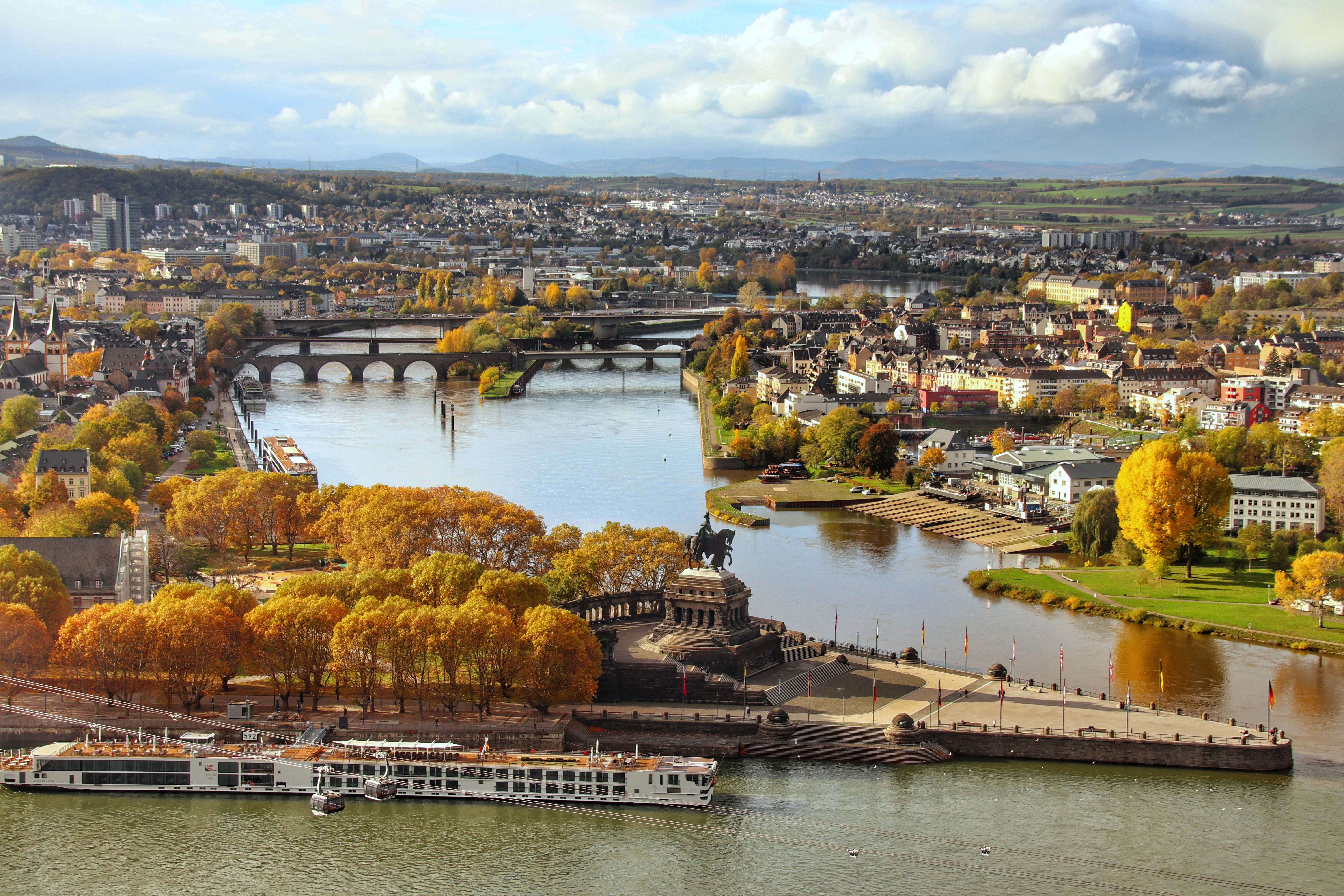 Deutsches Eck im Herbst © Koblenz-Touristik, Johannes Bruchhof Deutsches Eck im Herbst © Koblenz-Touristik, Johannes Bruchhof